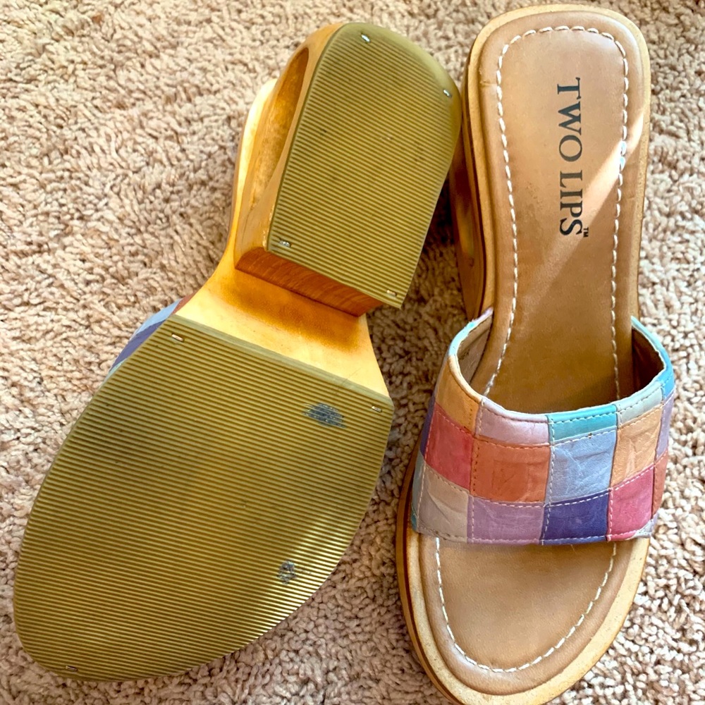 Two lips women’s heels